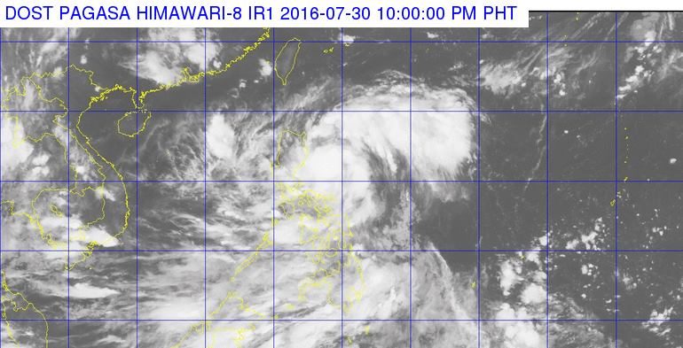 Carina slightly intensifies as it heads for Northern Luzon