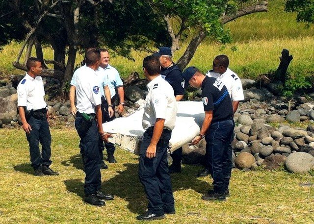 Puing pesawat yang diduga MH370 ditemukan