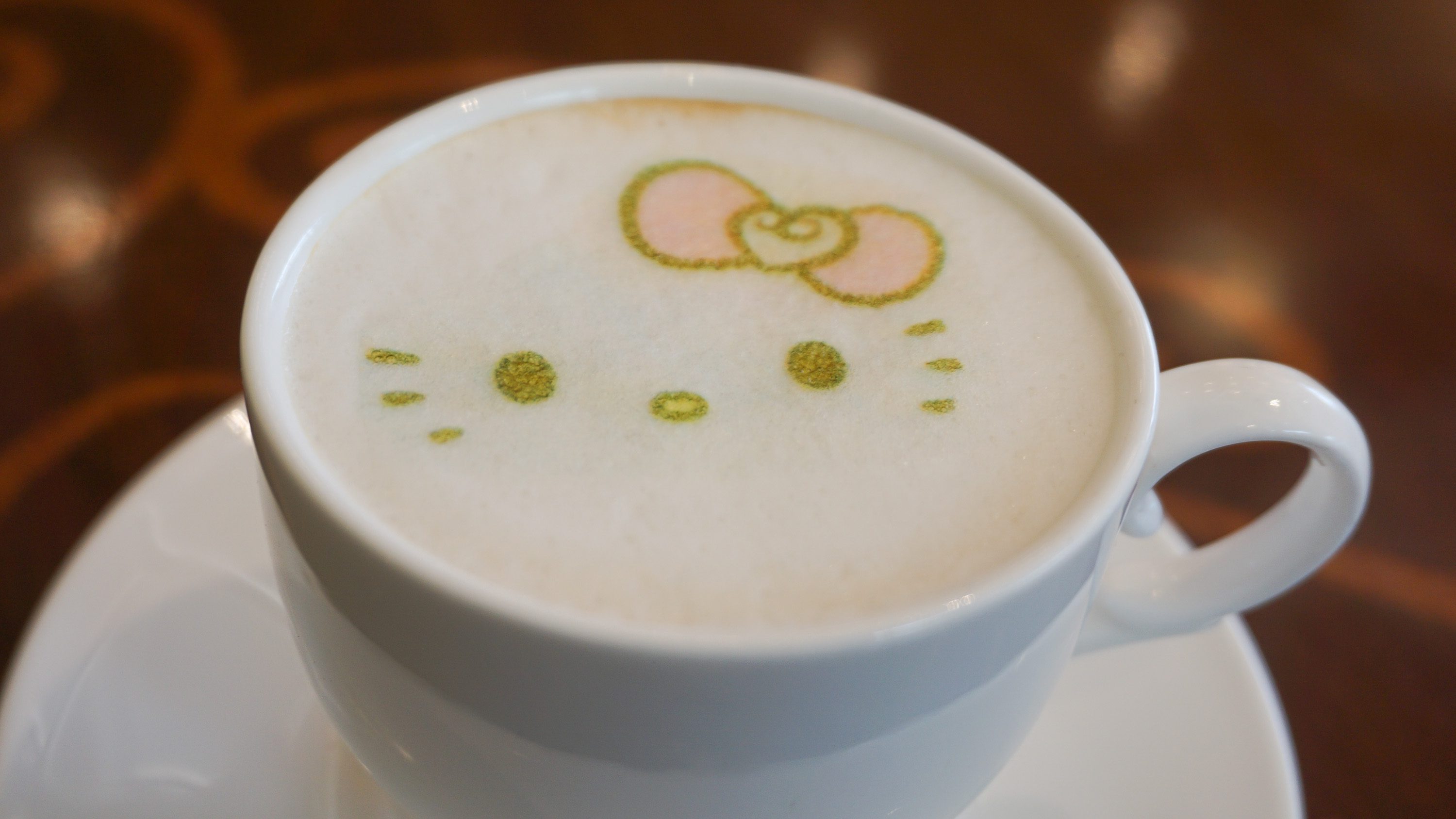 CAFE LATTE. Of course there's latte art, and of course it's Hello Kitty. Photo by Vernise Tantuco/ Rappler 
