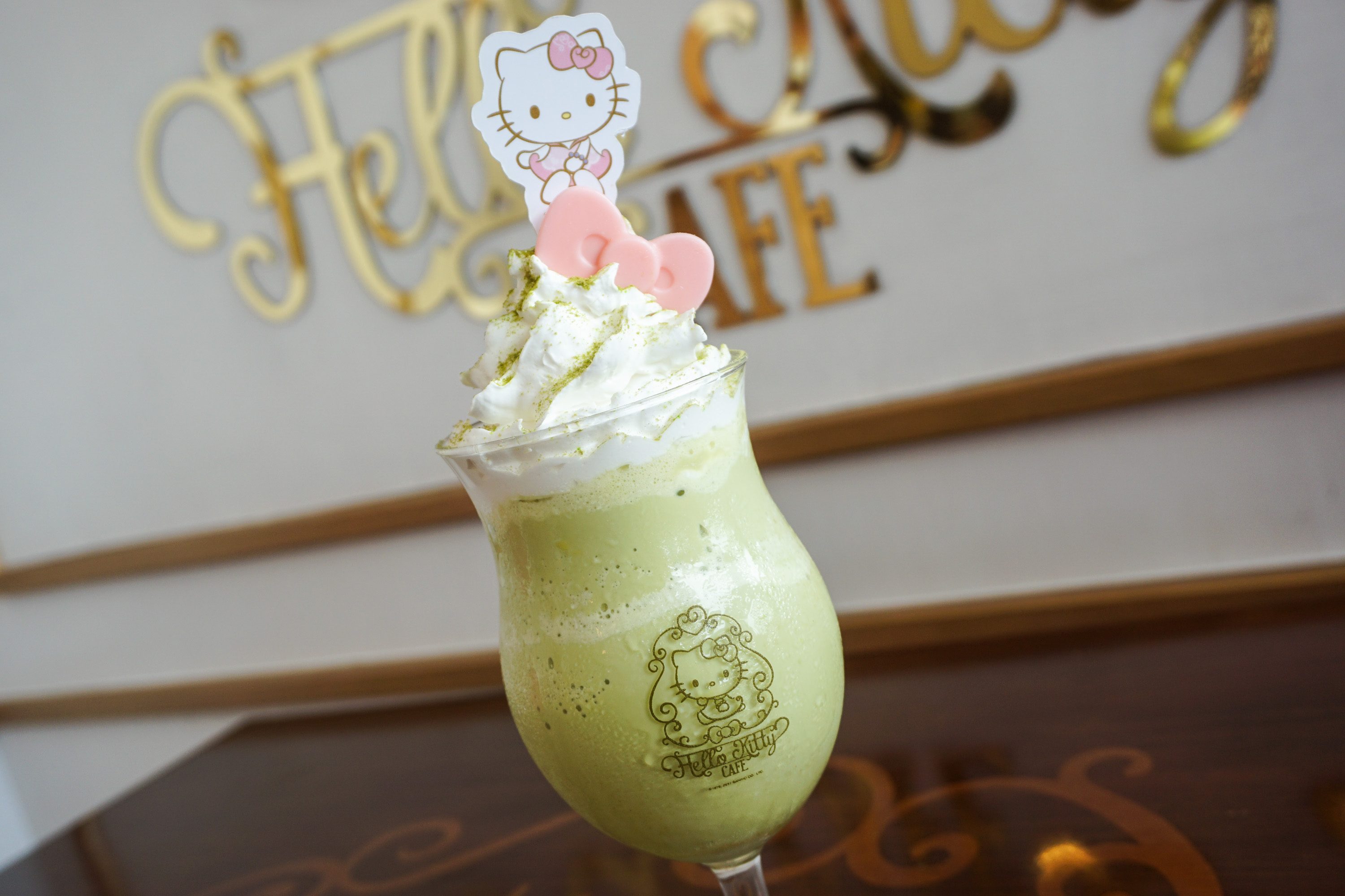 MATCHA GREEN TEA FRAPPE. This creamy drink is a pastel dream. Photo by Vernise Tantuco/ Rappler 