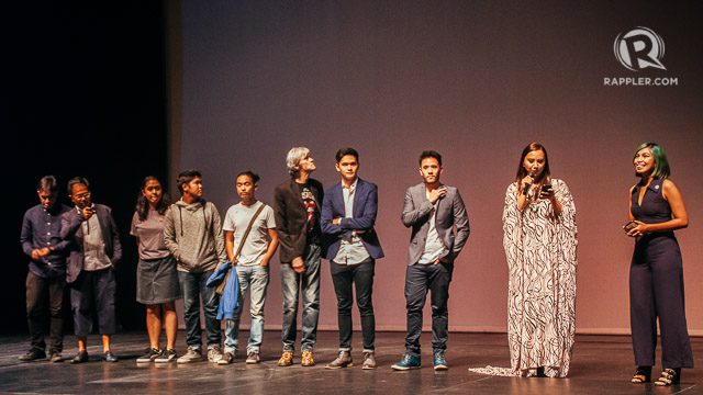 HOMECOMING. Pepe Diokno, with his cast and crew, stand before a full house at the Philippine premiere of Above the Clouds at Cinemalaya 2015. Photo by Paolo Abad/Rappler 