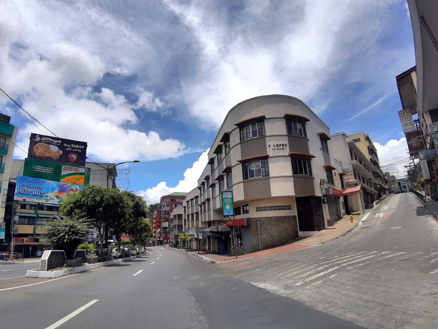QUIET DAY. The Baguio City government's mandatory lockdown every Sunday means no market day and establishments are closed, except hospitals. Photo by Mau Victa/Rappler 