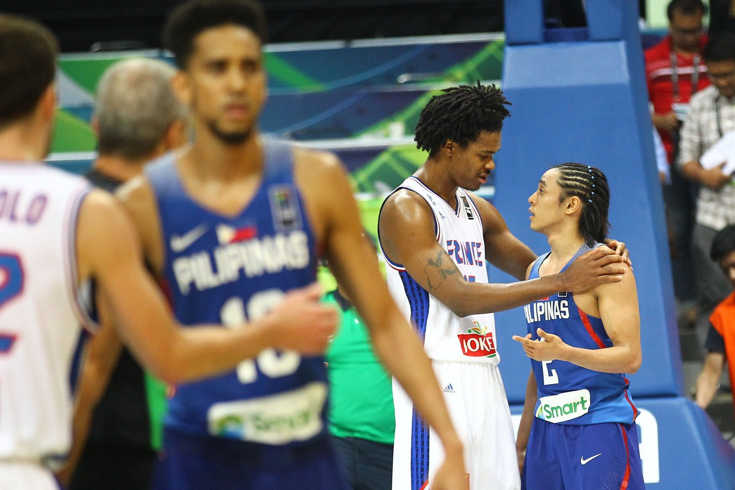 Terrence Romeo of Gilas Pilipinas receives respect from Mickael Gelabale of France. Photo by Josh Albelda/Rappler 