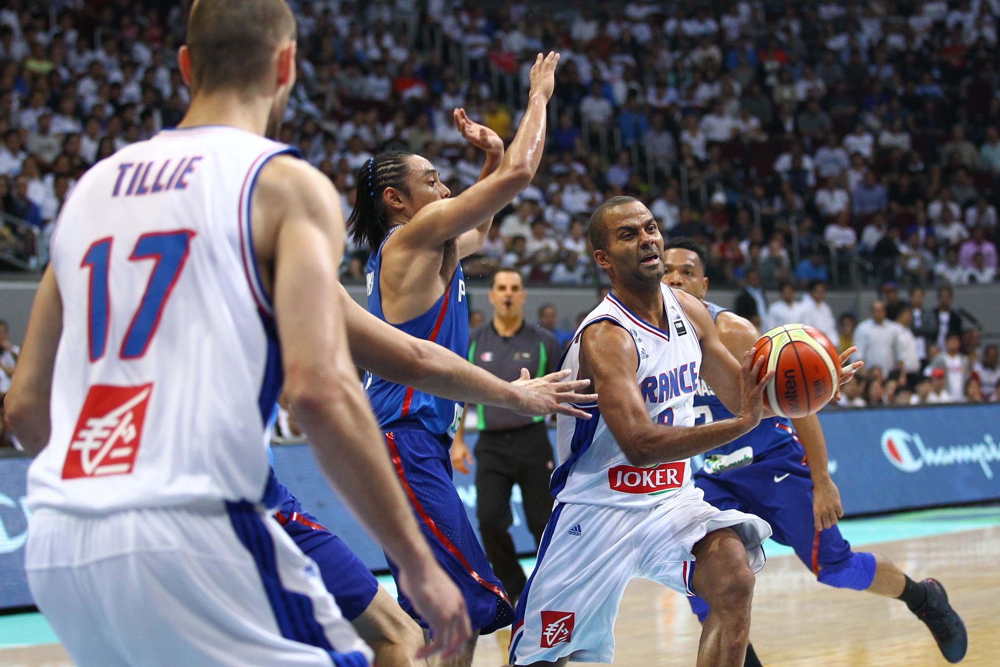 Tony Parker and France had their hands full early with Gilas Pilipinas. Photo by Josh Albelda/Rappler 