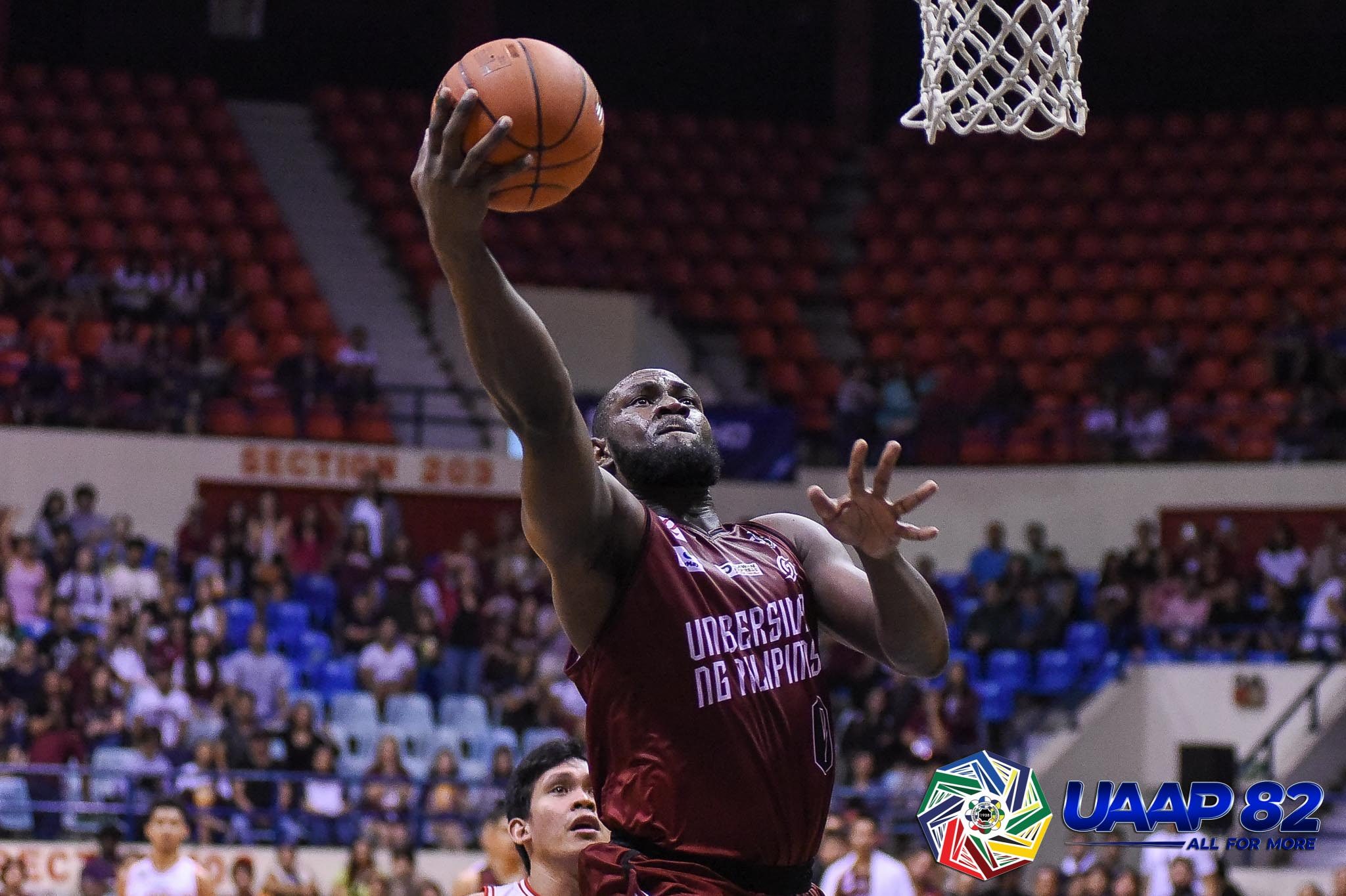 COMING THROUGH. Reigning MVP Bright Akhuetie, who delivers a team-high 16 points, helps the Maroons stay poised amid the Warriors' comeback bid. Photo release