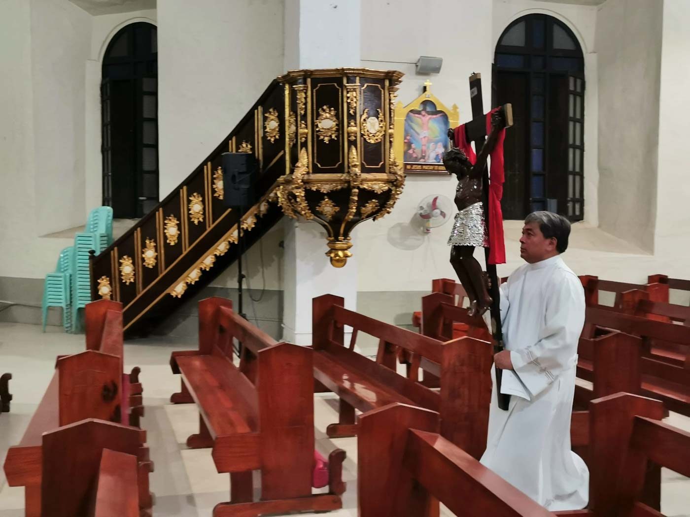 Ilocos Sur prays to a miraculous Crucified Christ to save world from coronavirus