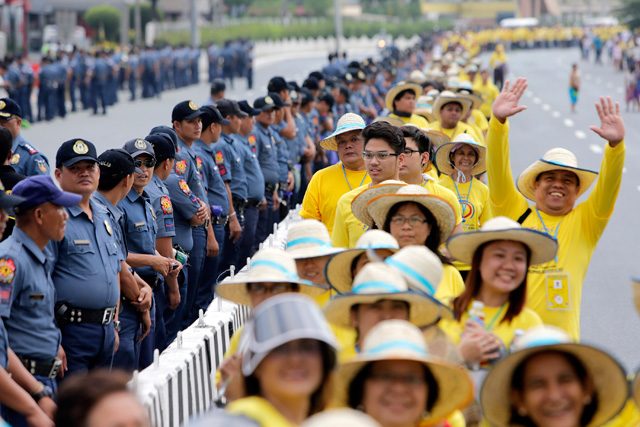 PNP sacks officer for delaying cops’ food allowance during Pope visit
