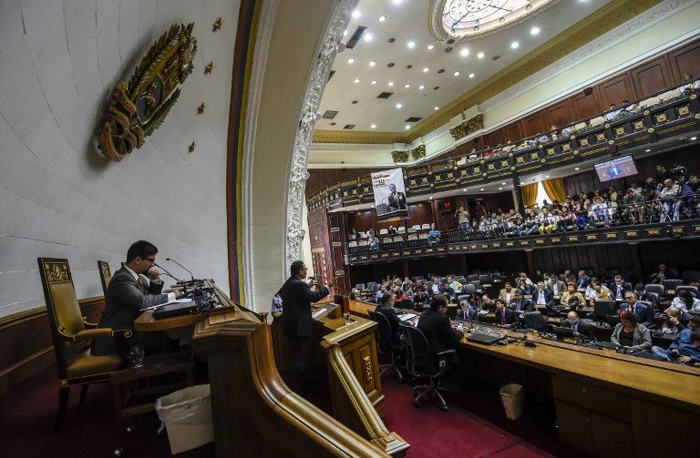 Venezuela parliament convenes, rejects new assembly’s powers