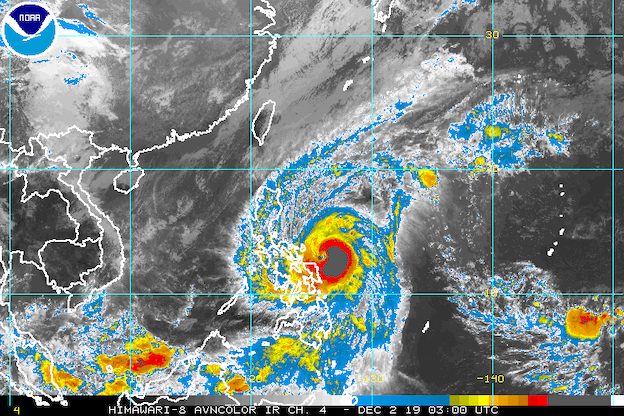 Typhoon Tisoy’s outer rainbands begin affecting Bicol, Eastern Visayas