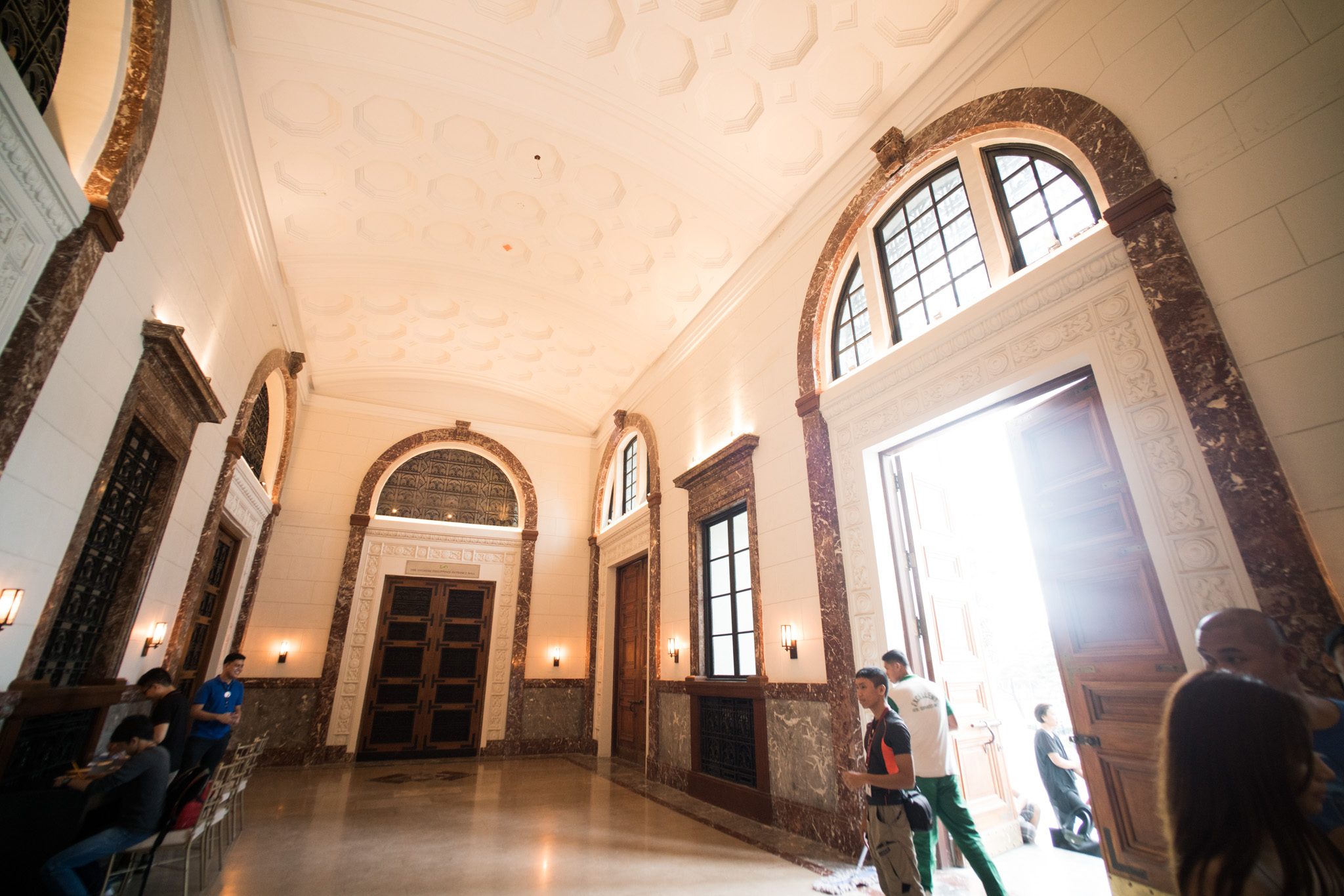 HISTORIC HALLWAYS. The building's neoclassical glory is restored, as seen in the museum's entrance hall. File photo by Martin San Diego/Rappler 