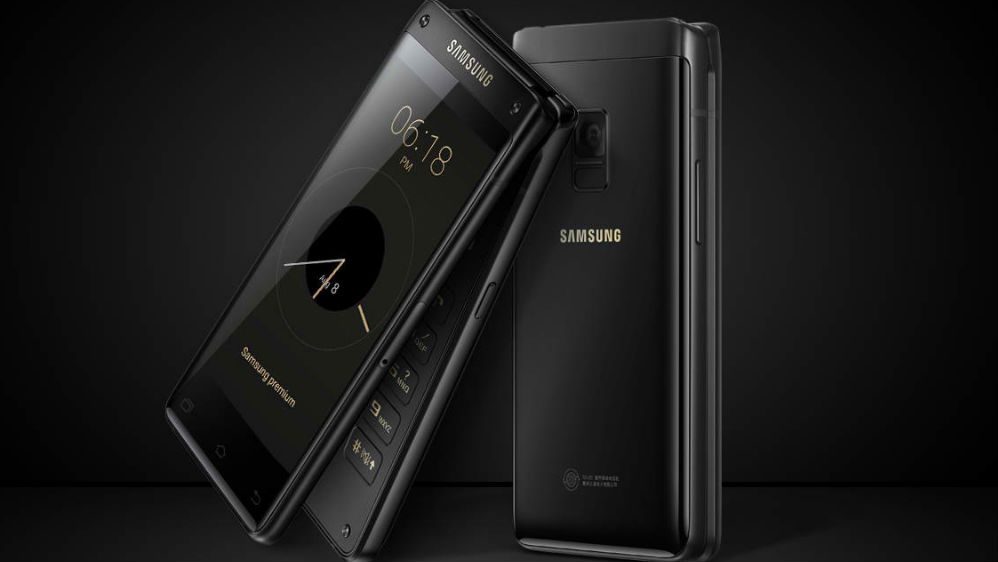 Samsung unveils high-end Leader 8 flip phone
