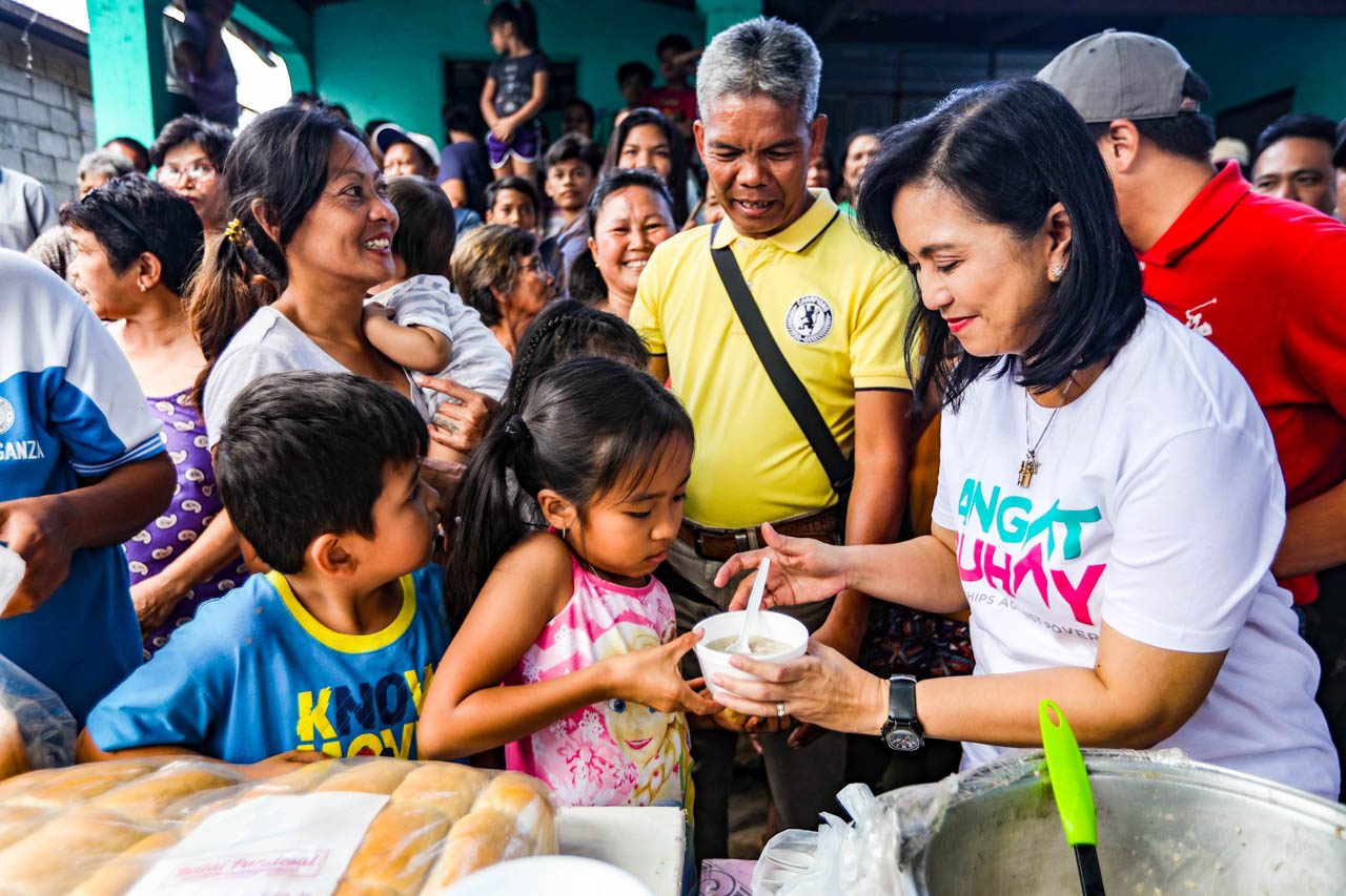 Robredo returns to Batangas, Cavite to give more aid to Taal evacuees