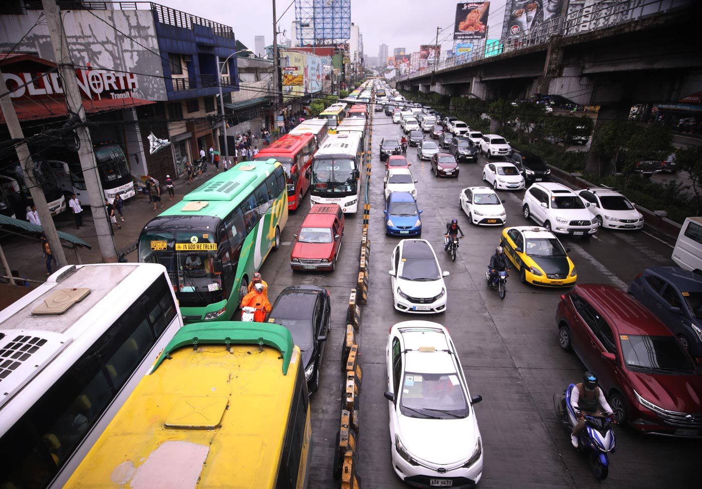 DOTr drops bid for emergency powers to deal with traffic