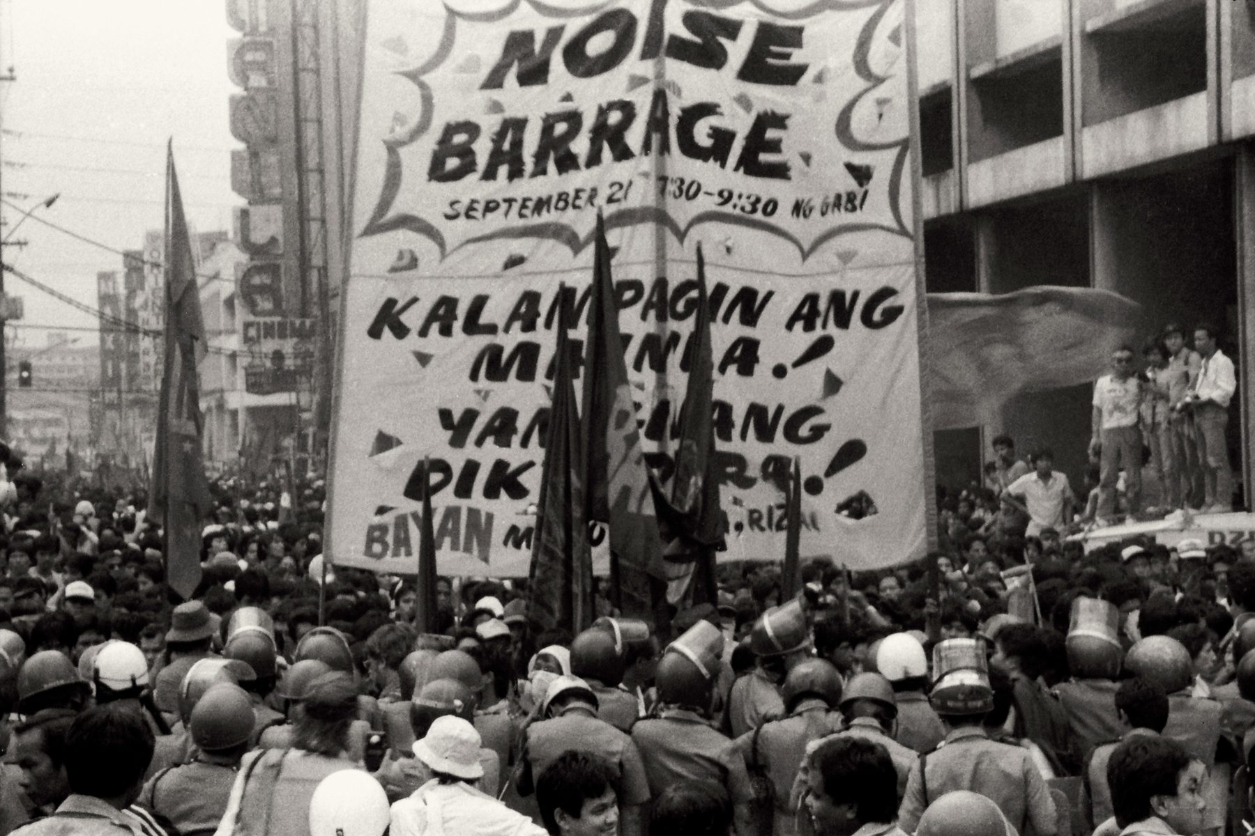 MENDIOLA RALLY. Before EDSA, protesters held marches and rallies in Mendiola, Manila, near the Malacañan Palace.   