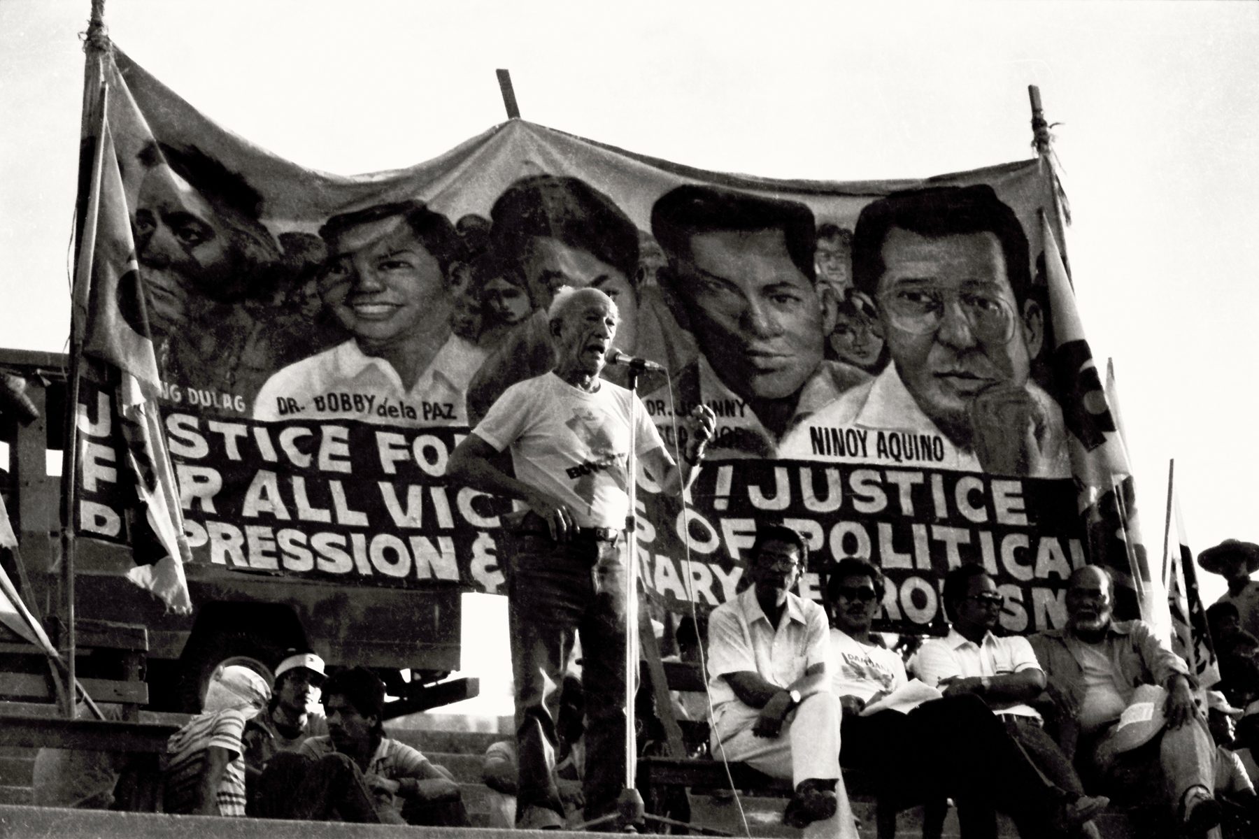 LEADERS. Prominent personalities and progressive politicians then always led the street protests.  