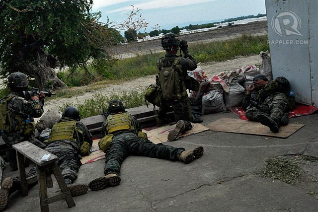 ELITE FORCE. SAF troopers in action during the 2013 Zamboanga siege. Rappler file photo 