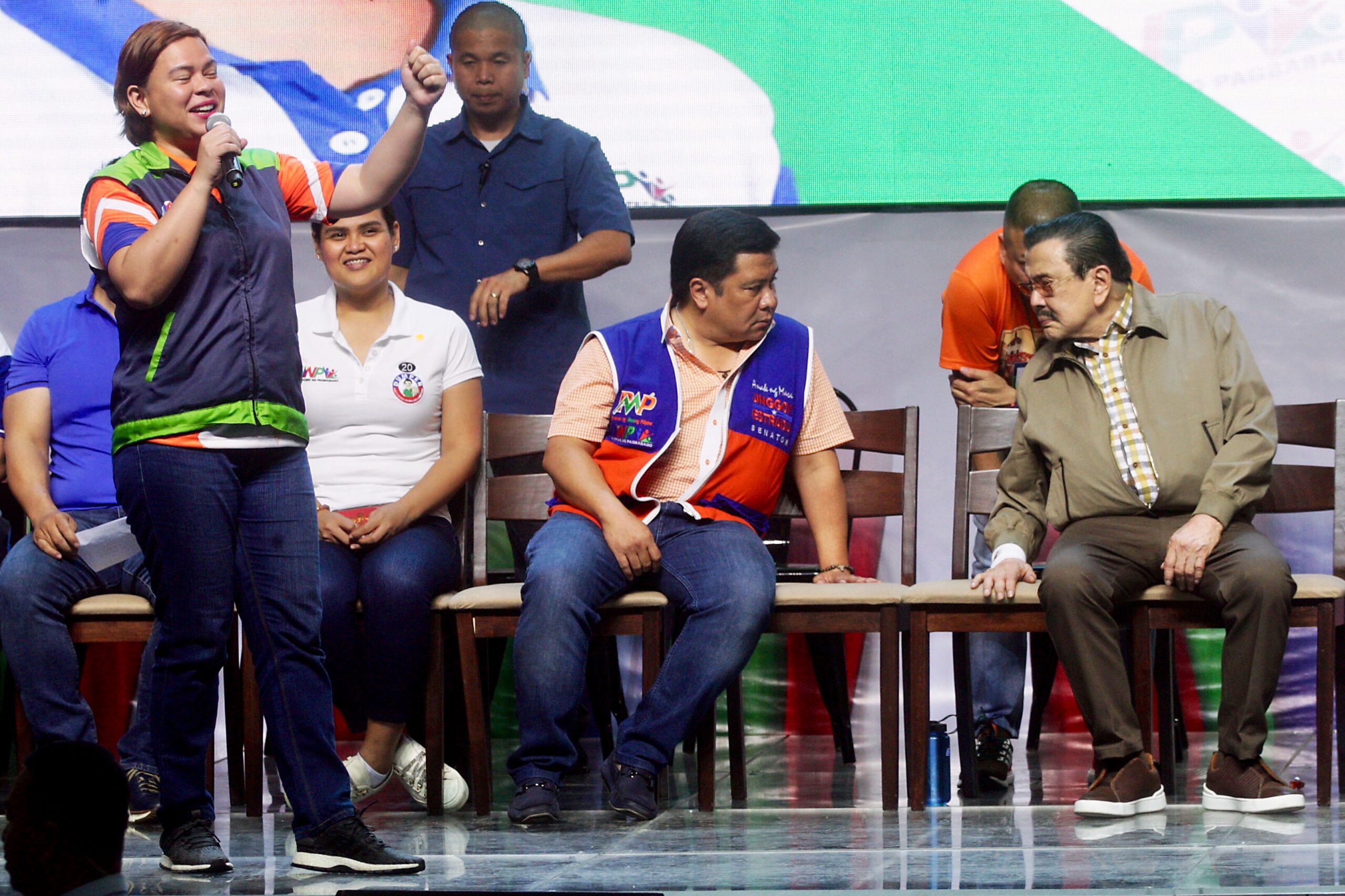 In front of Erap, Sara Duterte tries to ease JV-Jinggoy tension