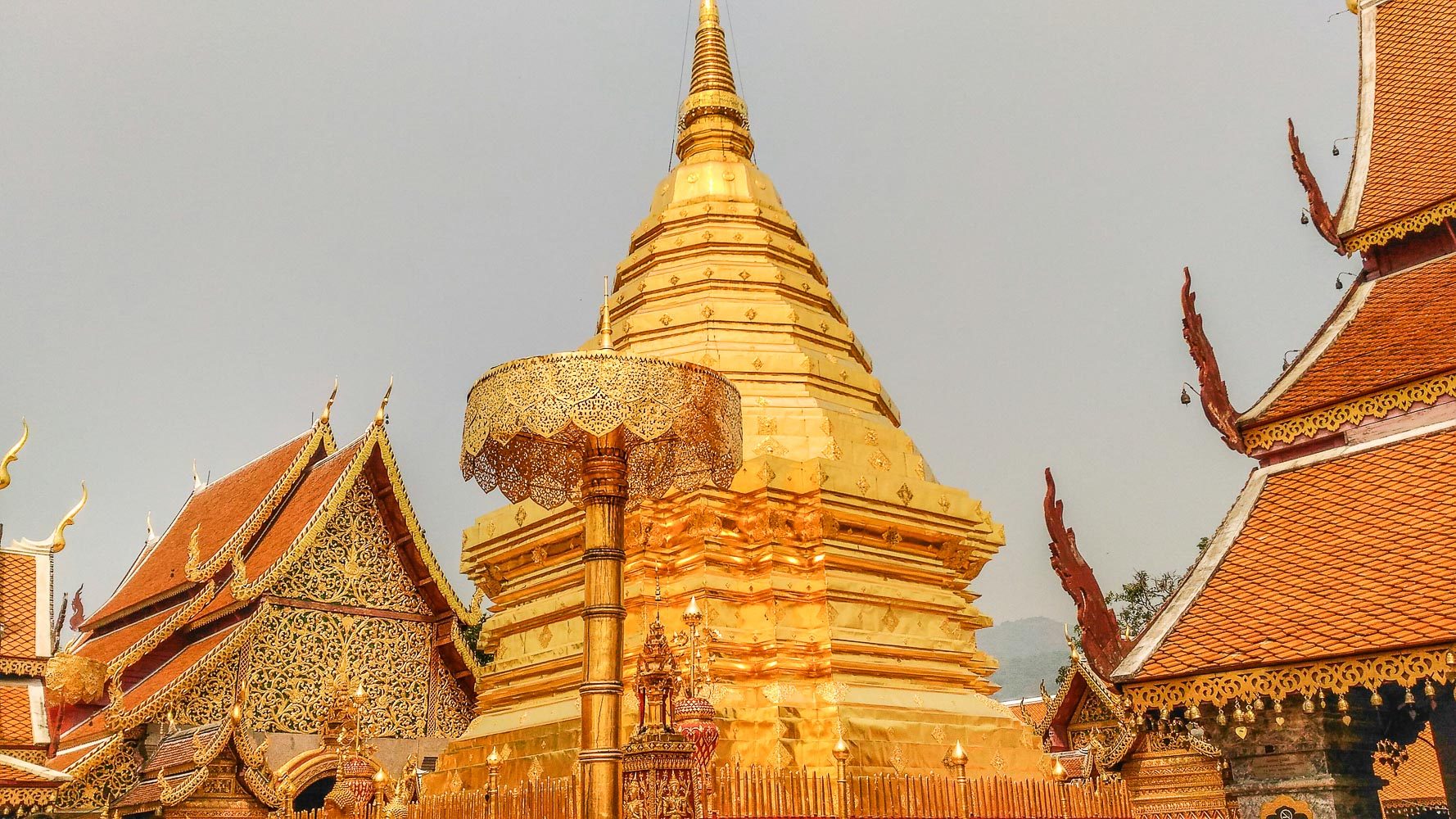 One of the most popular temple in all of Thailand 