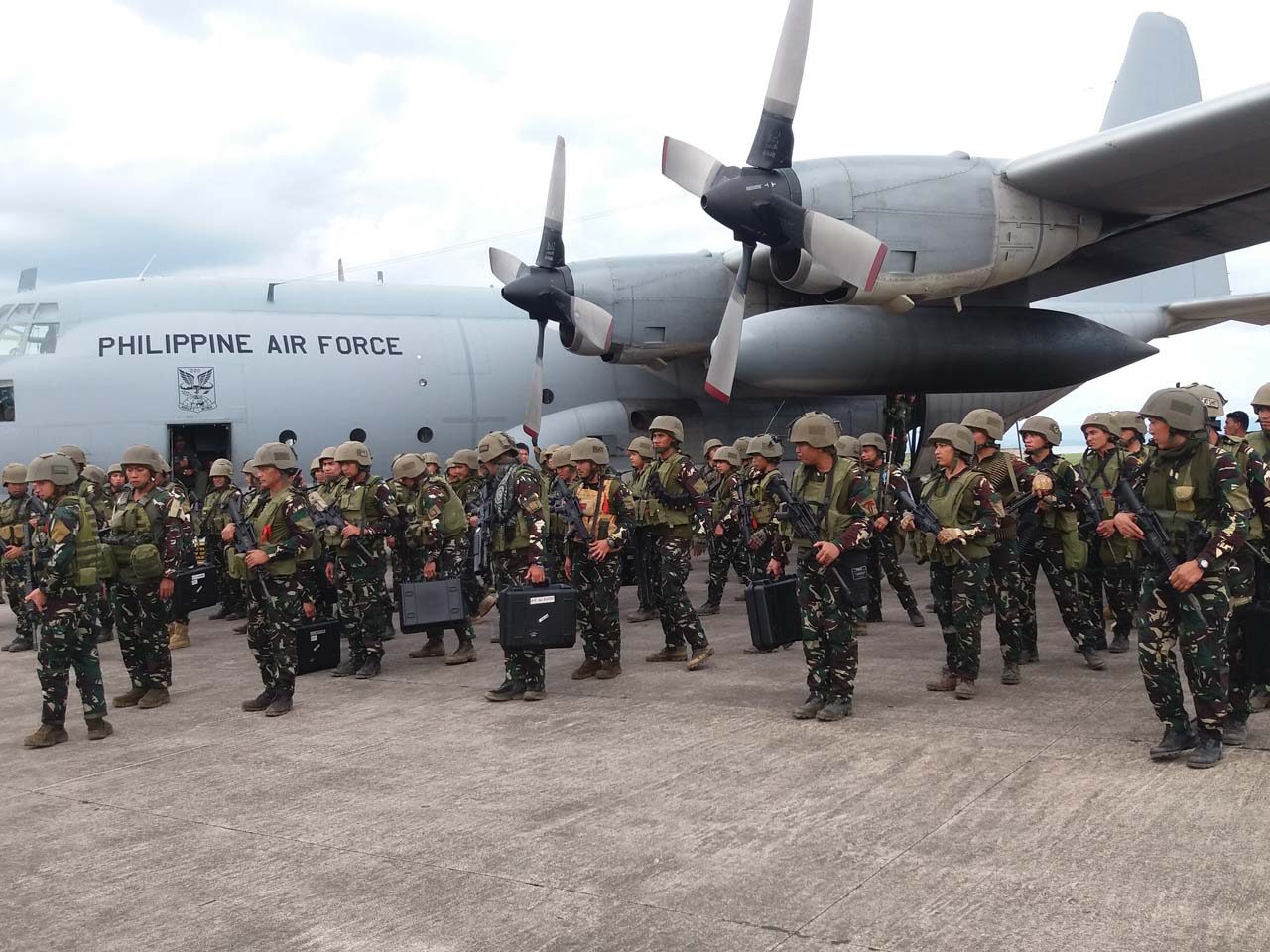 A moving homecoming in Tacloban for Marawi war veterans