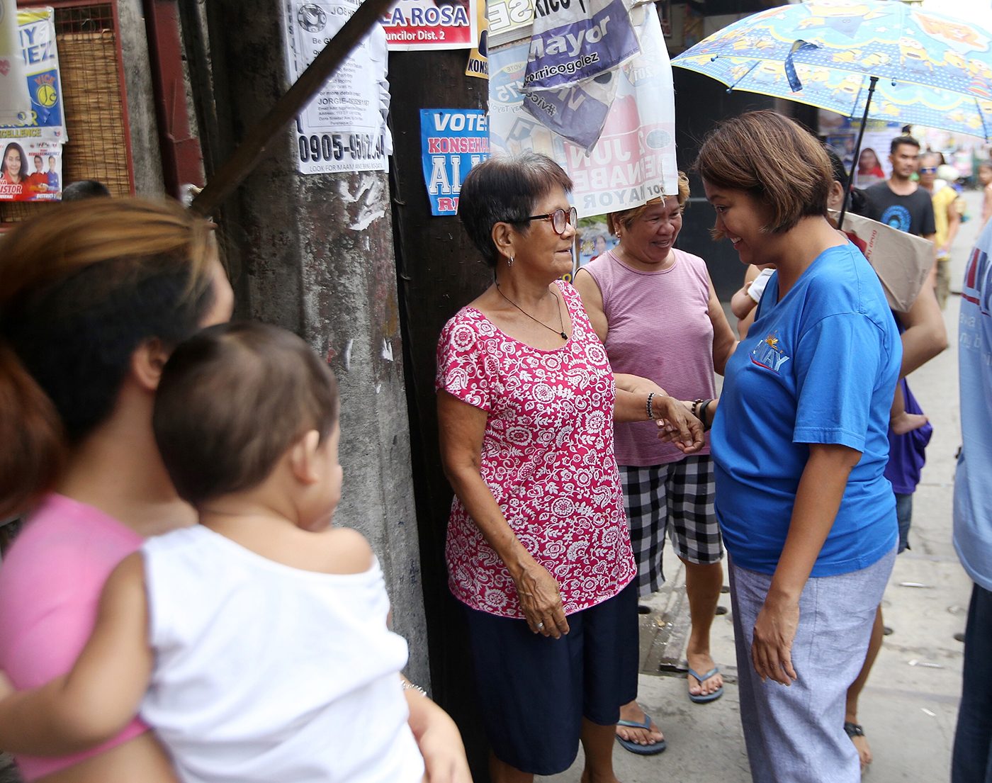 LAST CAMPAIGN DAY. Senate reelectionist Nancy Binay visits a public market along Sucat Road on May 11. Photo courtesy of Senator Nancy Binay Media 