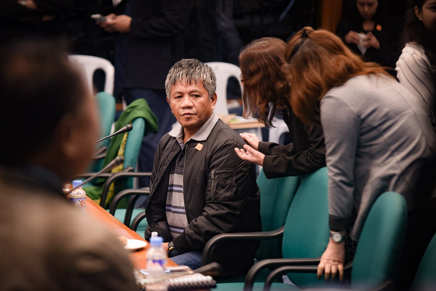 CONFESSION. Self-confessed hitman Edgar Matobato faces the Senate Committee on Justice and Human Rights. Photo by LeAnneJazul/Rappler  