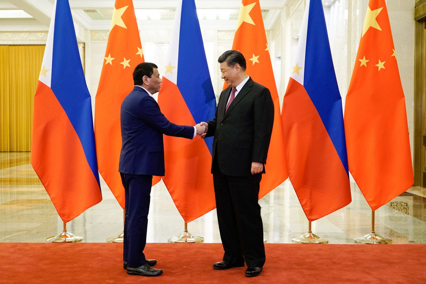 
PHILIPPINES-CHINA TIES. Philippine President Rodrigo Duterte and Chinese President Xi Jinping pose for a photo before the start of their bilateral meeting at the Great Hall of the People in Beijing on April 25, 2019. Malacañang photo 