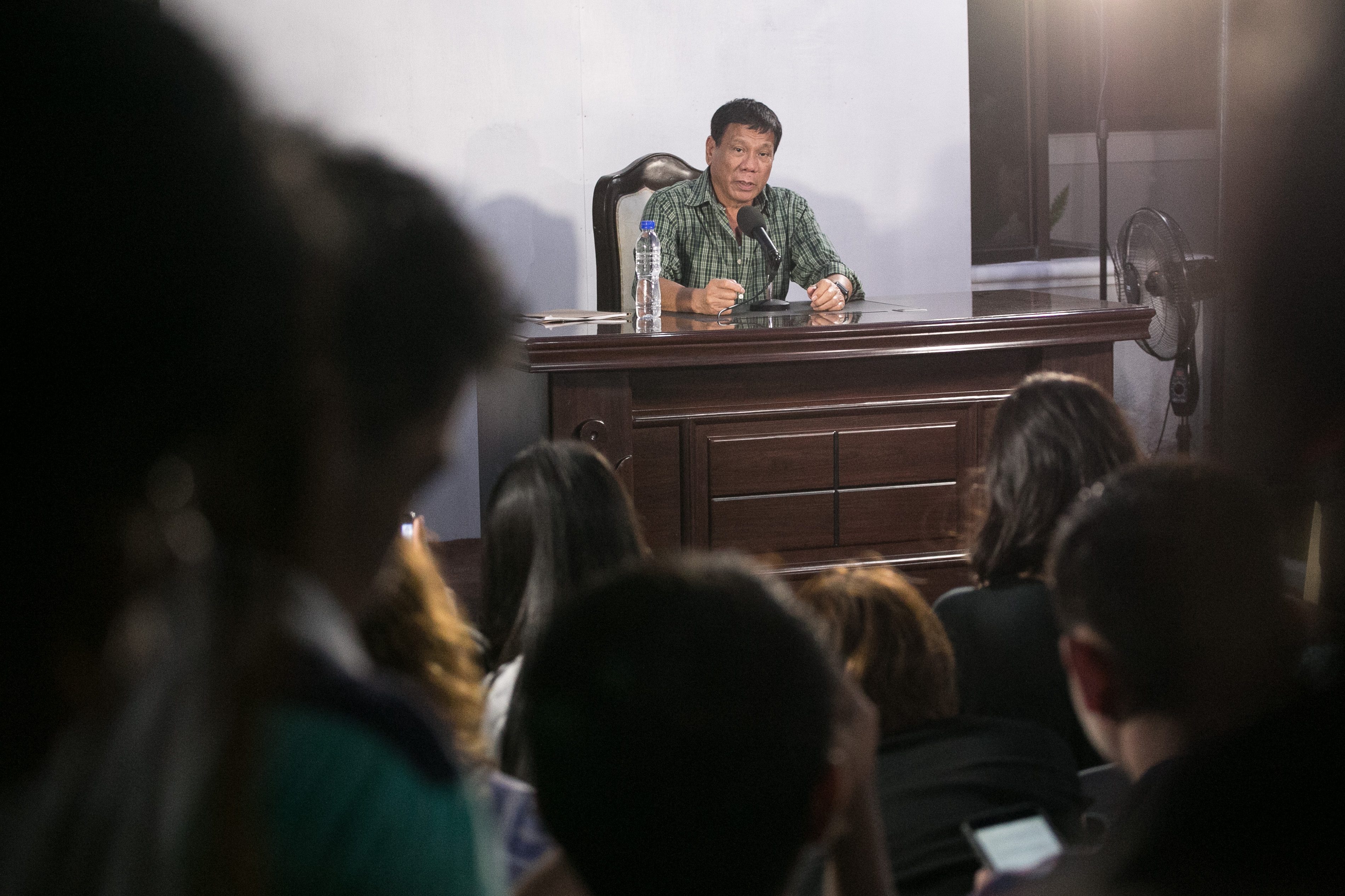 HOLDING COURT. President-elect Rody Duterte holds a press conference on May 31, 2016. 
