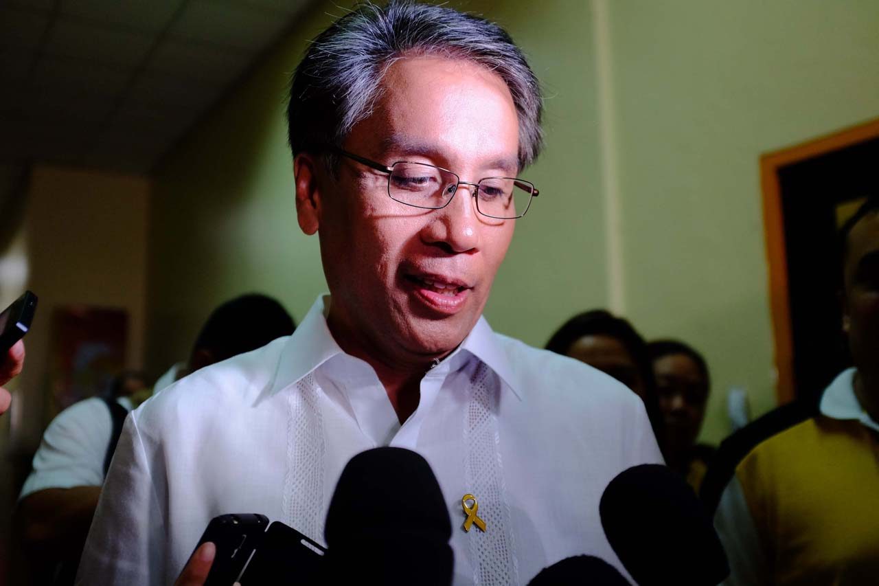 Roxas camp wants fewer ads, more talk in presidential debates