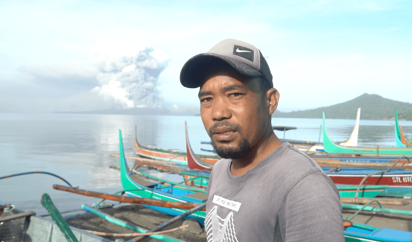 ‘Lubog na lahat’: Calawit residents return to crushed homes