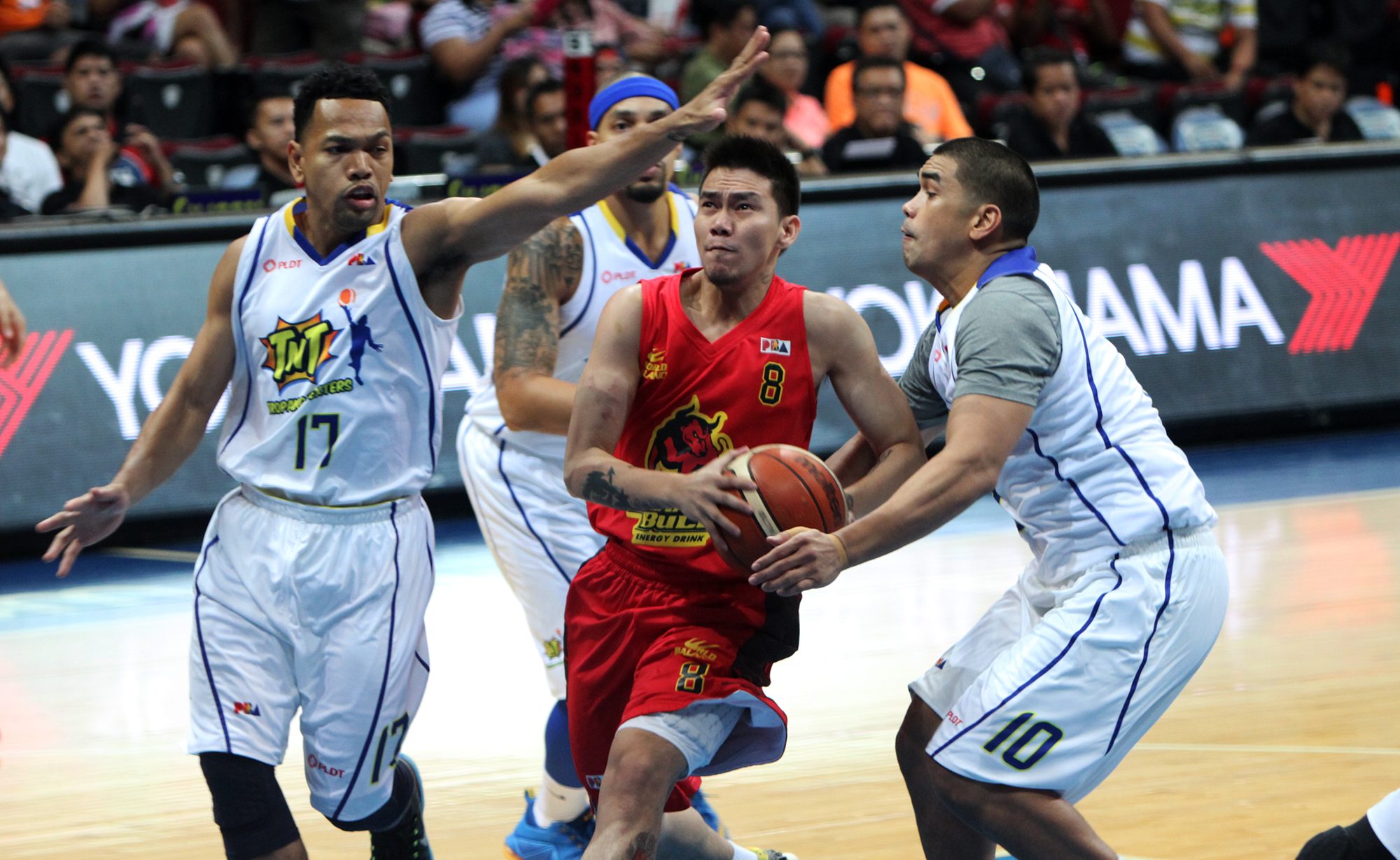 Barako Bull guard RR Garcia out one more game after dislocating shoulder
