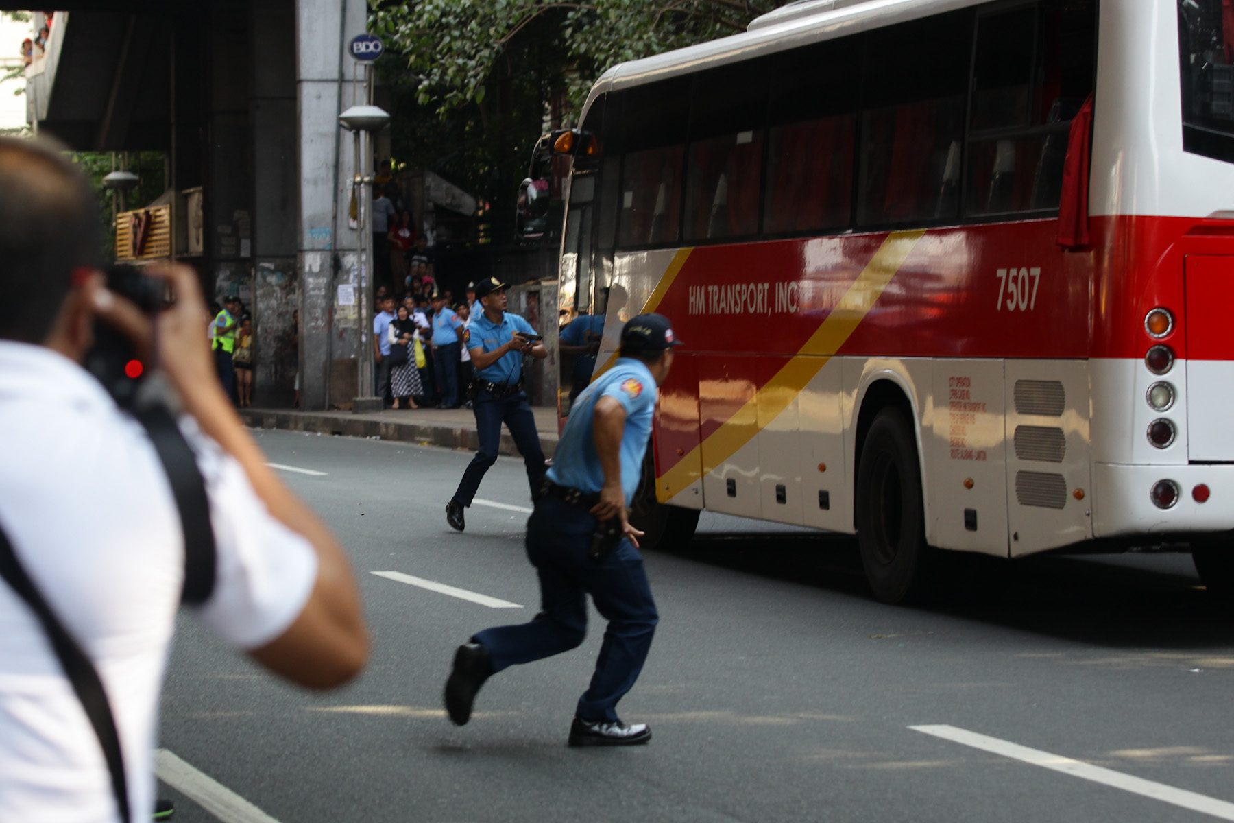 Sandera bus Manila ditembak mati