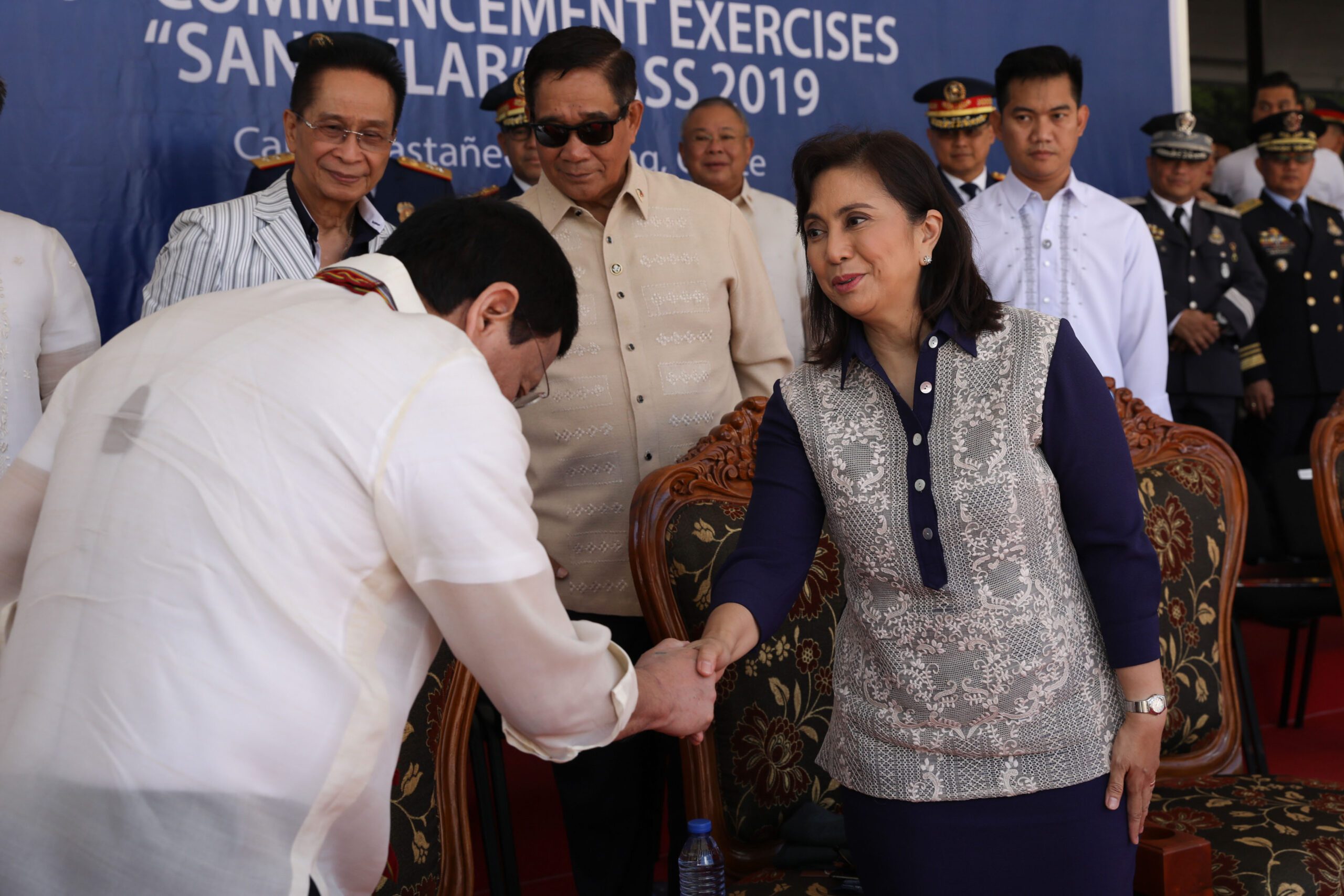 Duterte jokes he’ll appoint any ‘outstanding’ gov’t official to replace Robredo