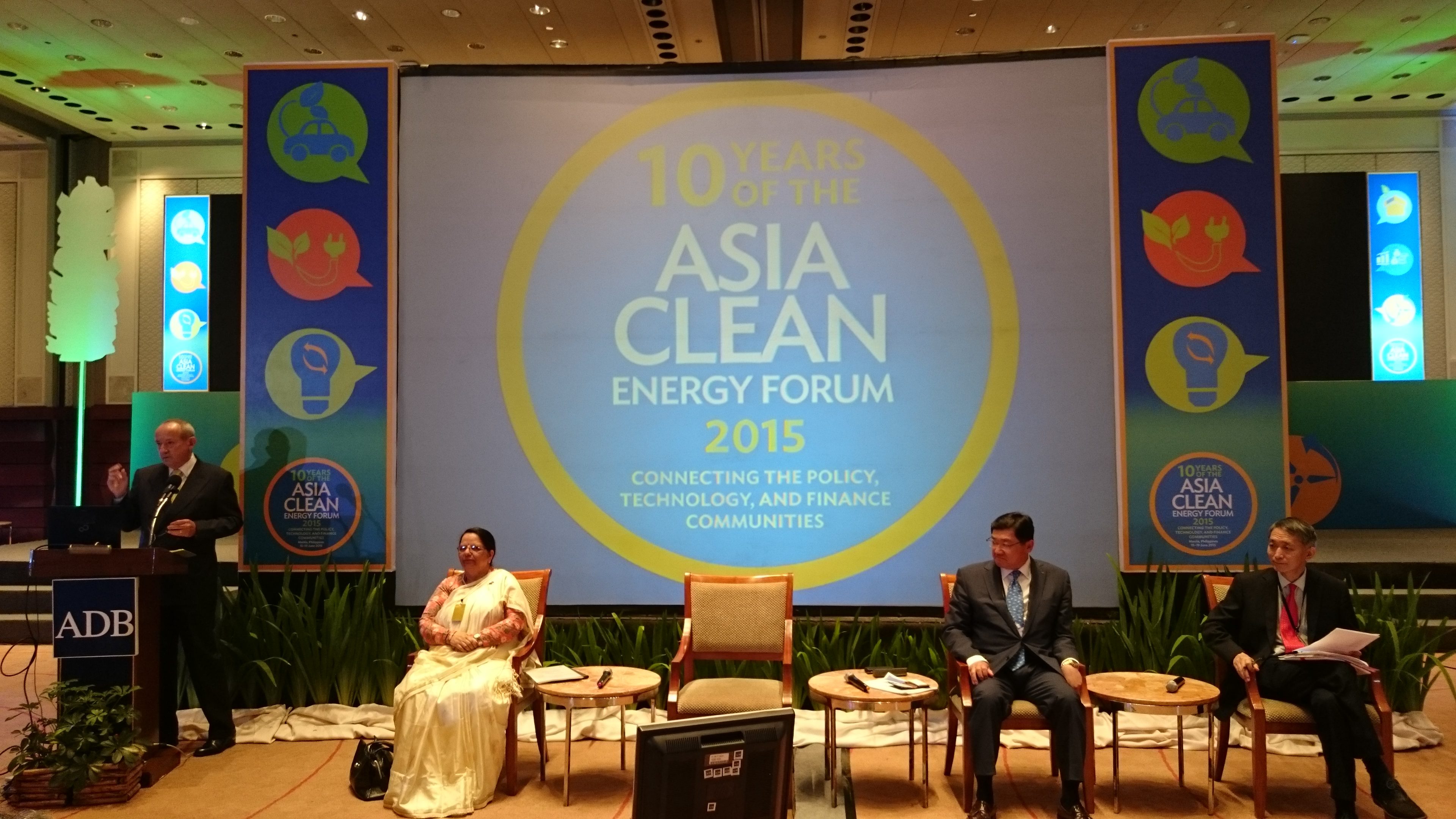 TOWARD CLEAN ENERGY. The 10th ADB Asia Clean Energy Forum brings together (from left) Global Green Growth Institute Director-General Yvo de Boer; Nepal Minister of Energy Radha Kumari Gyawali; Korea Smart Grid Association President Ja-Kyun Ko; and ADB Technical Adviser (Energy) Yongping Zhai, to discuss where the region stands on renewable energy. Photo by Chris Schnabel/Rappler    