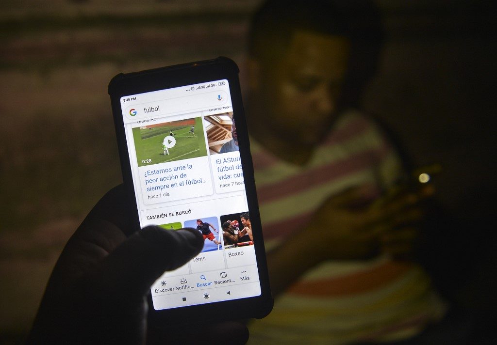 Cuba expands internet access, but under a very wary eye