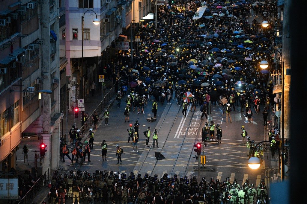 China calls for swift punishment of Hong Kong violence