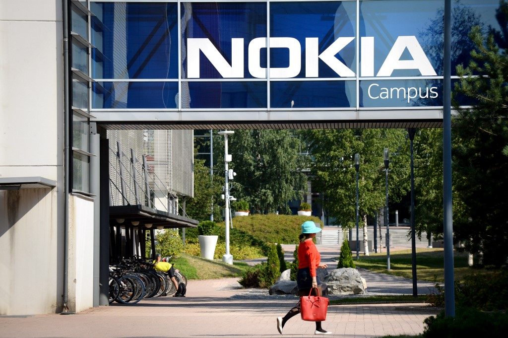 Nokia narrows losses in Q2