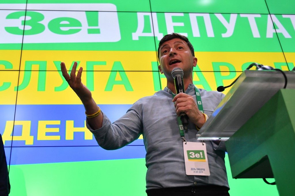Zelensky party wins absolute majority in Ukraine parliament vote – media