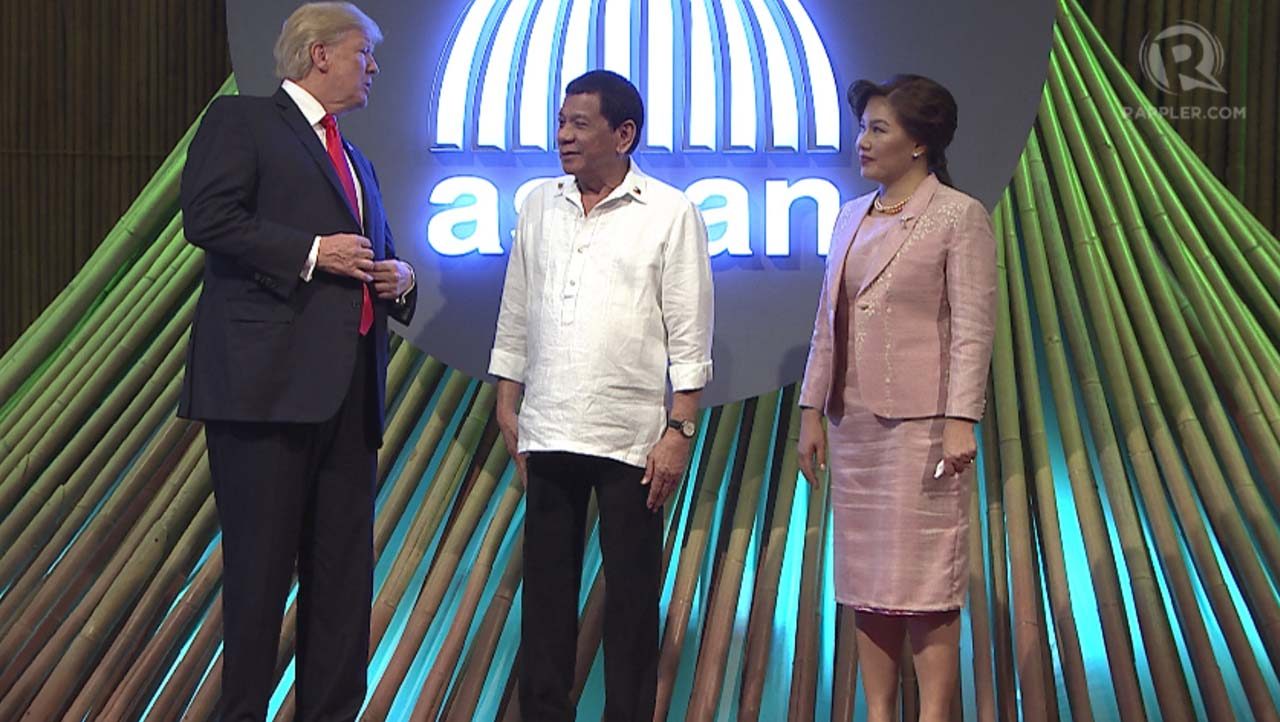 PRETTY IN PINK. Honeylet welcomes world leaders in a light pink ensemble and simple accessories. Rappler Screenshot  