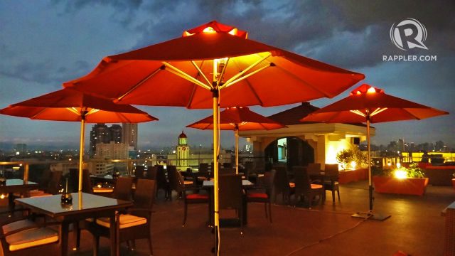 DINNER WITH A VIEW. Get to know each other better while eating and enjoying the view of the historical city from Bayleaf Hotel’s roof deck. Photo by Rhea Claire Madarang  