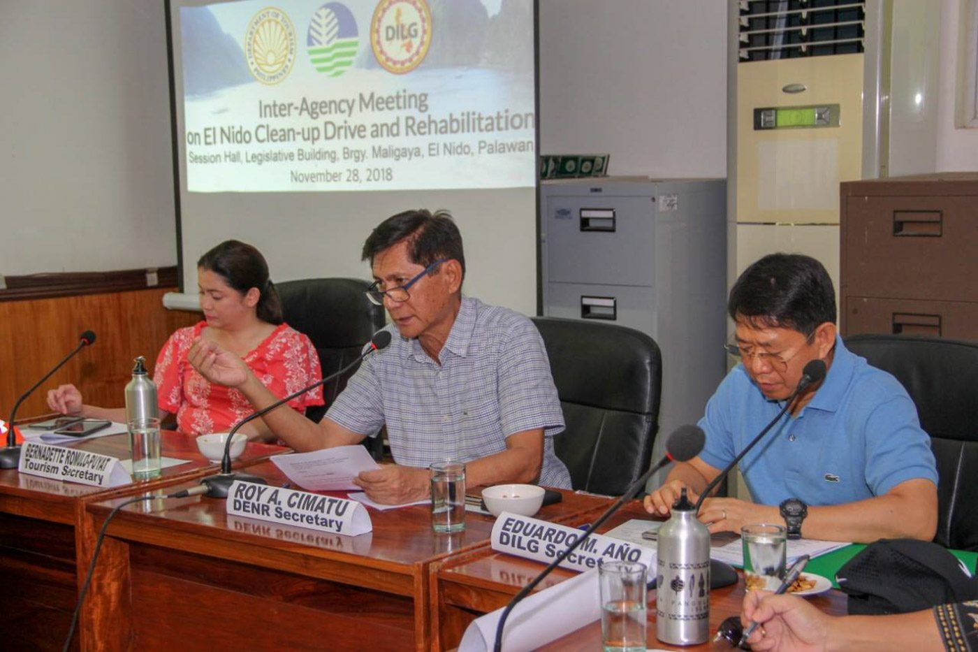 BRIEFING. (From left) Secretaries Berna Puyat (tourism), Roy Cimatu (environment), and Eduardo Año (interior) meet stakeholders in El Nido on November 28, 2018. Photo courtesy of the Department of Tourism 
