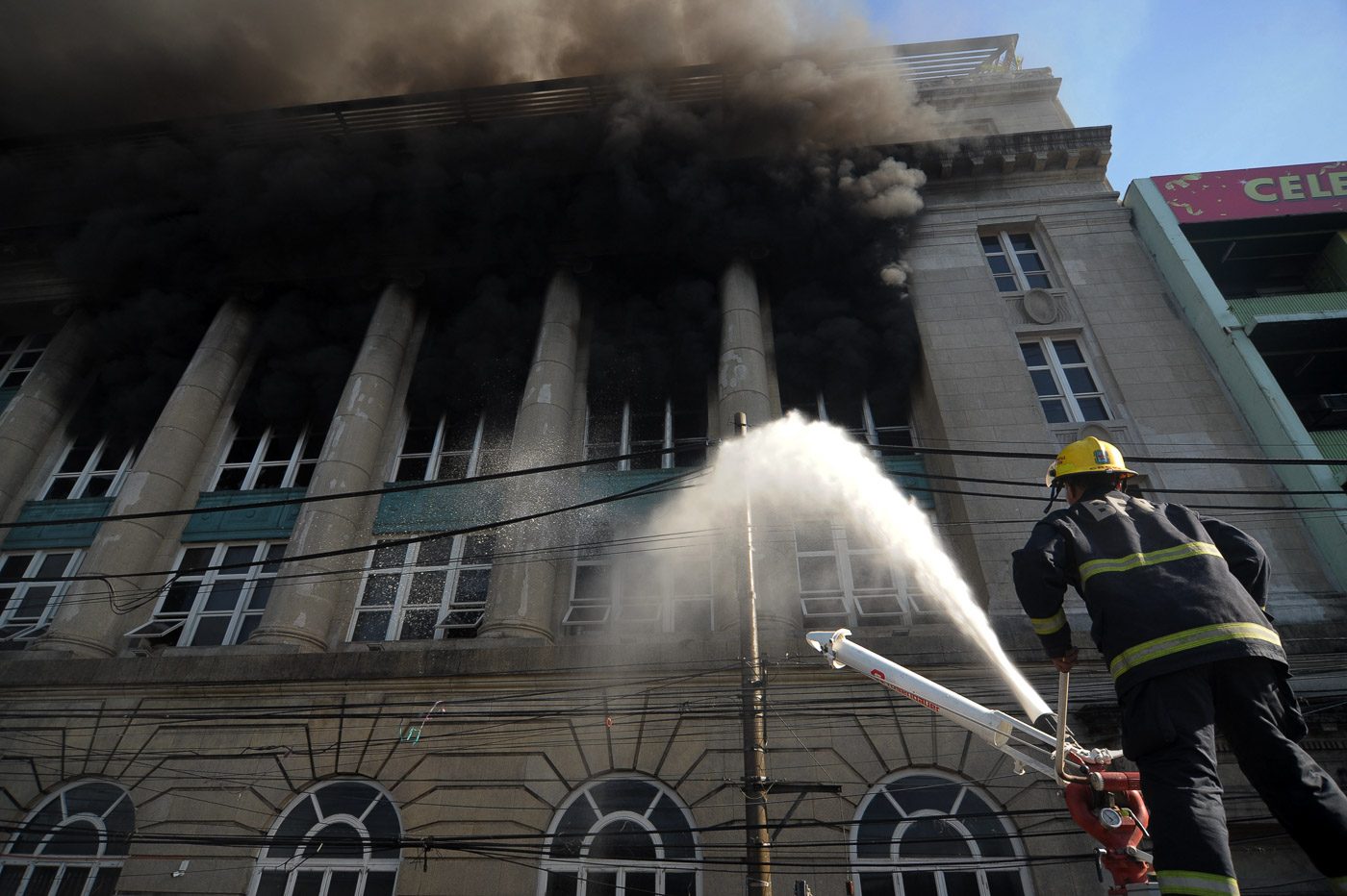 Fire hits Land Management Bureau, National Archives in Manila