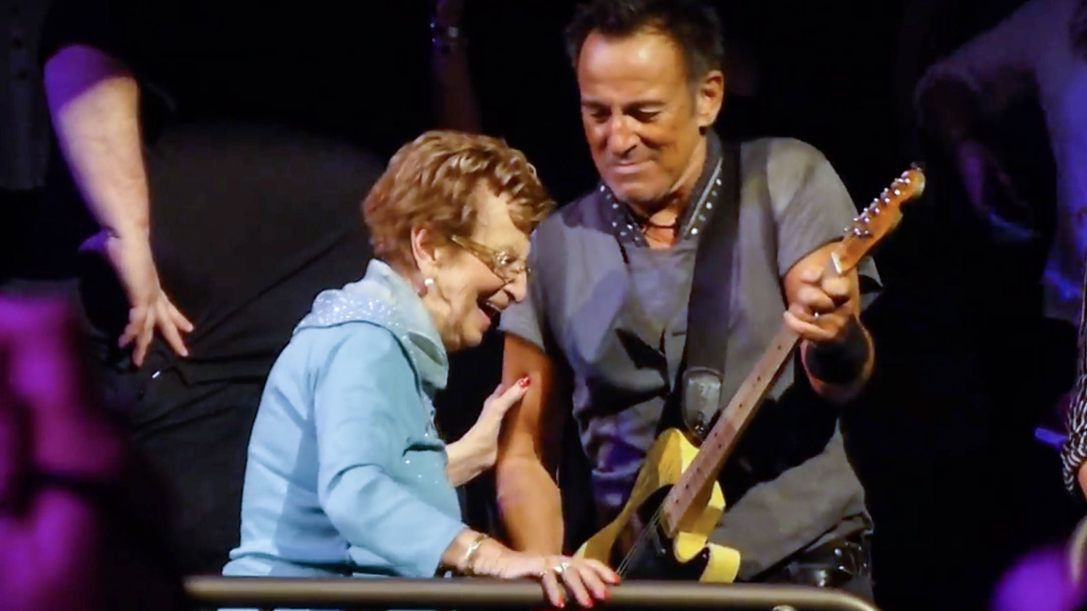 WATCH: Bruce Springsteen dances with his 90-year-old mother onstage