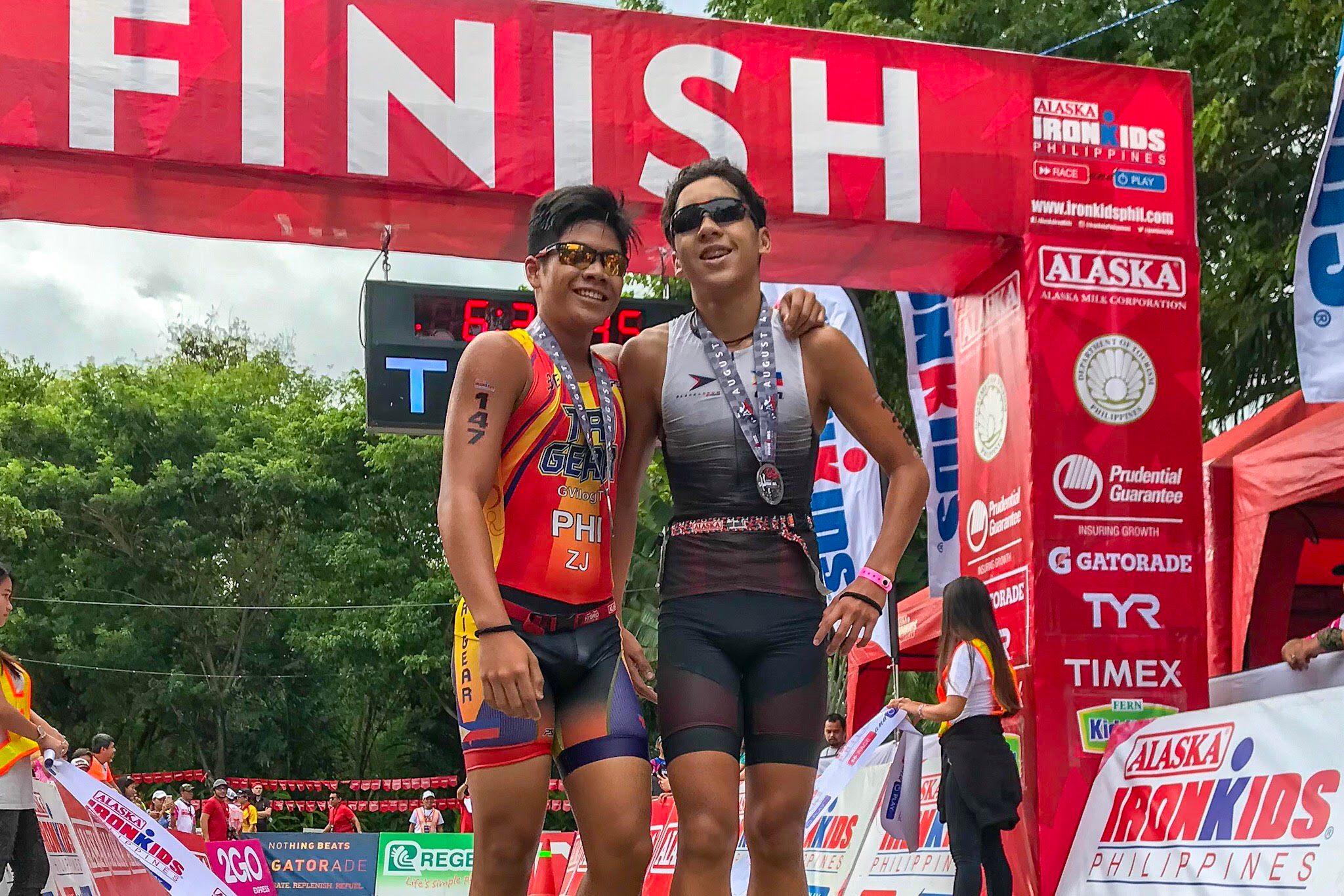 FRIENDLY RIVALS. Zedrick Borja (left) has been rivals with Clifford Pusing since he took Ironkids seriously. Photo by Beatrice Go/Rappler  