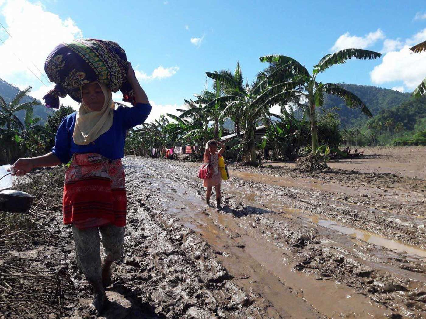 LIVING IN DISPLACEMENT. Thousands who are affected by Severe Tropical Storm Vinta flee their homes, including those who are already living in displacement across Mindanao.Photos by J. Pangalian/UNHCR 