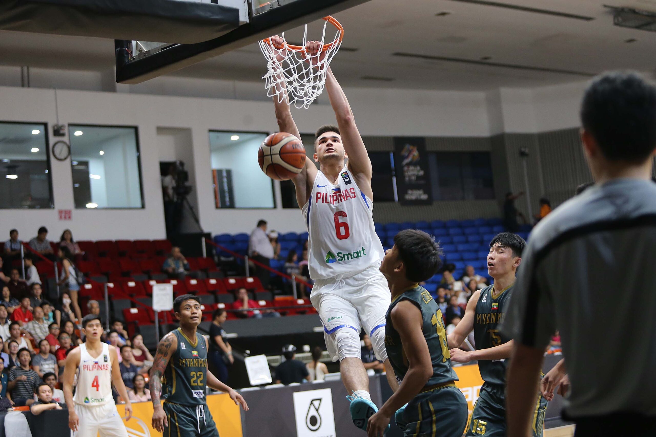 WATCH: Kobe Paras puts on dunking exhibition against Myanmar