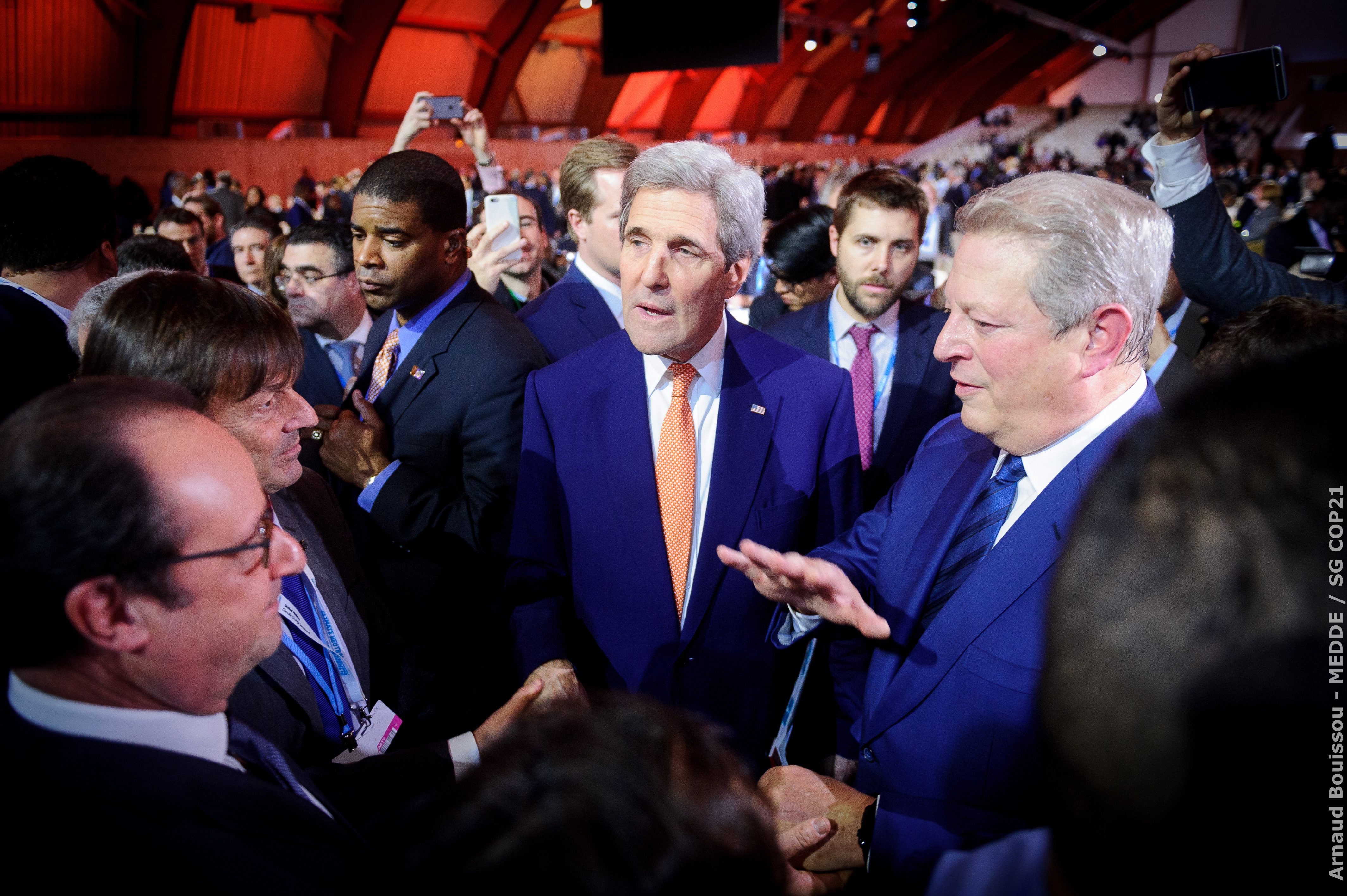 LANDMARK PACT. Climate Reality Project chairman Al Gore joins other world leaders in witnessing the adoption of the landmark global warming pact at the COP21 Climate Conference in Le Bourget, north of Paris, on December 12, 2015. Photo by Arnaud Bouissou/MEDDE   