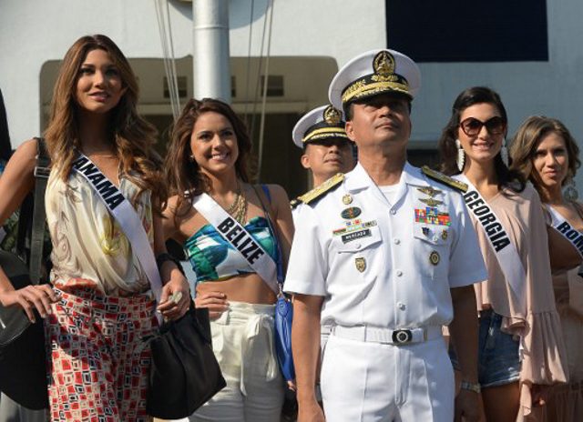 WATCH: Pia Wurtzbach, Miss Universe 2016 candidates visit Philippine Navy