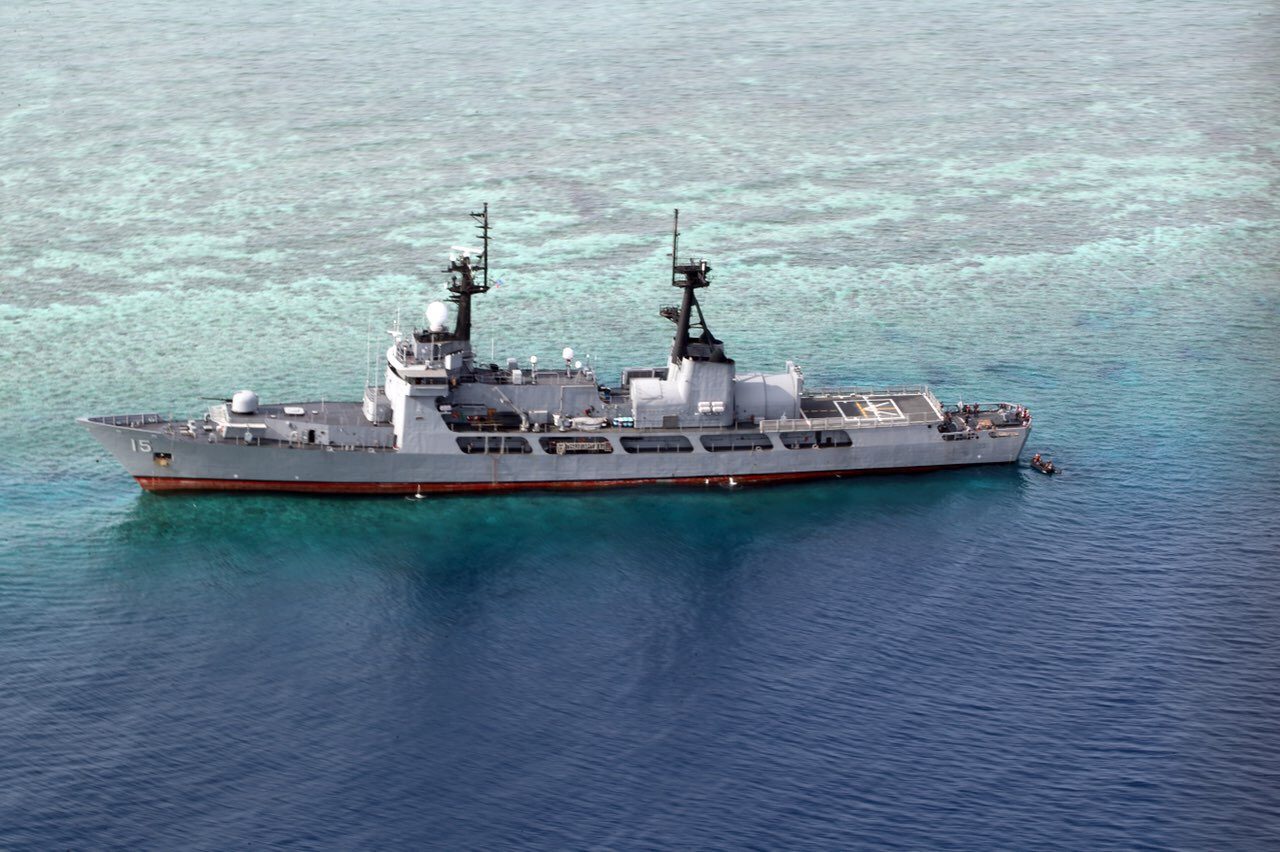 PH Navy warship runs aground in Palawan