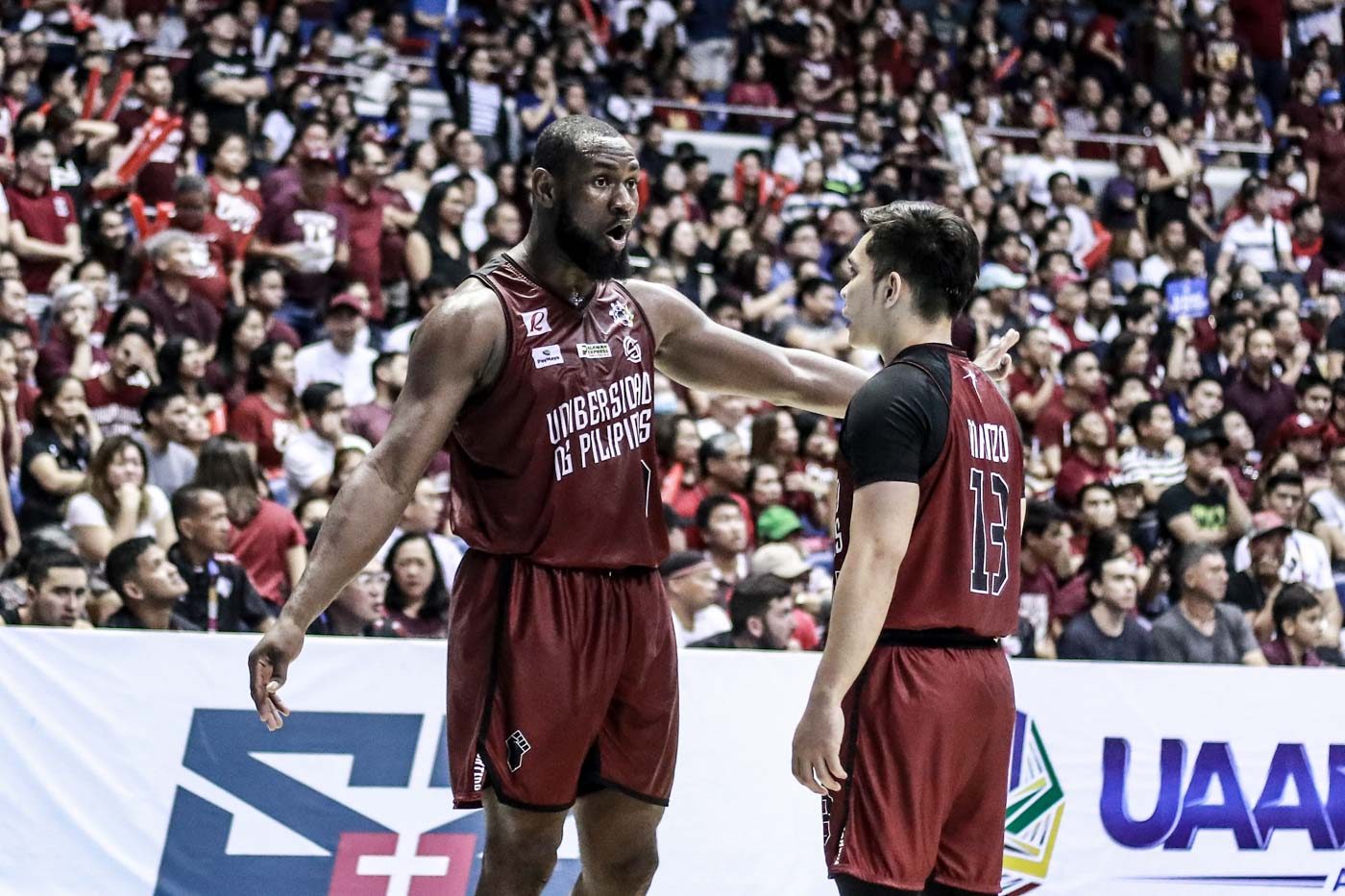 Akhuetie blasts ‘shitty’ officiating after blowout loss
