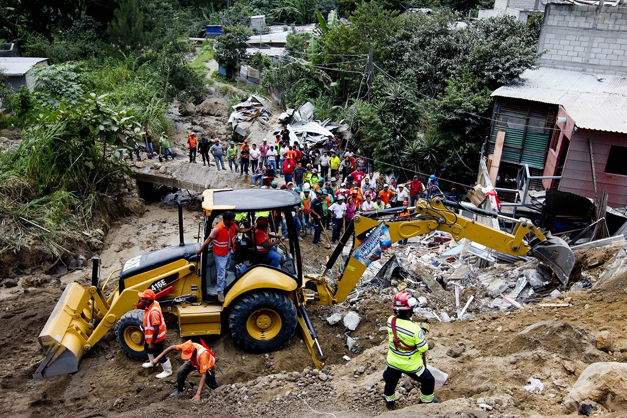 At least 30 dead, 600 missing in Guatemala landslide